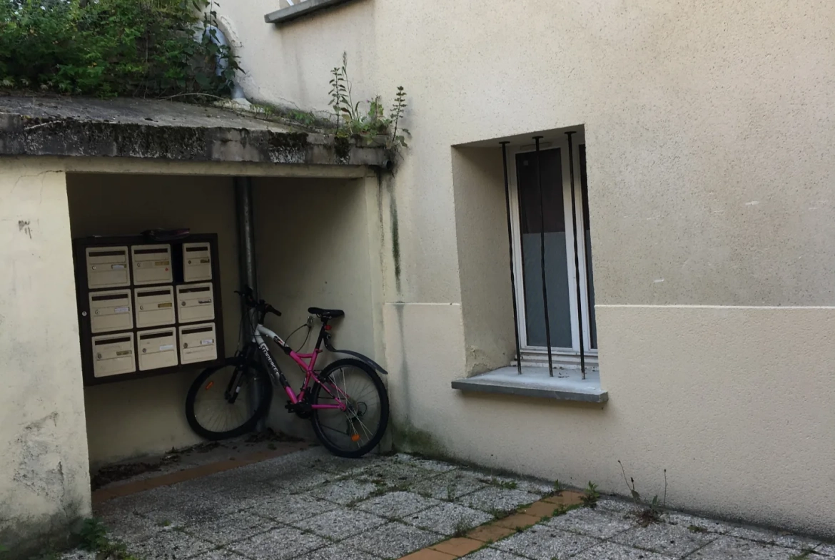 Charmant appartement T2 duplex à Caen Centre, rénové et lumineux 