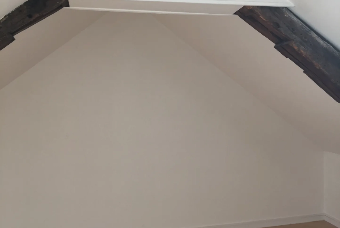 Charmant appartement T2 duplex à Caen Centre, rénové et lumineux 