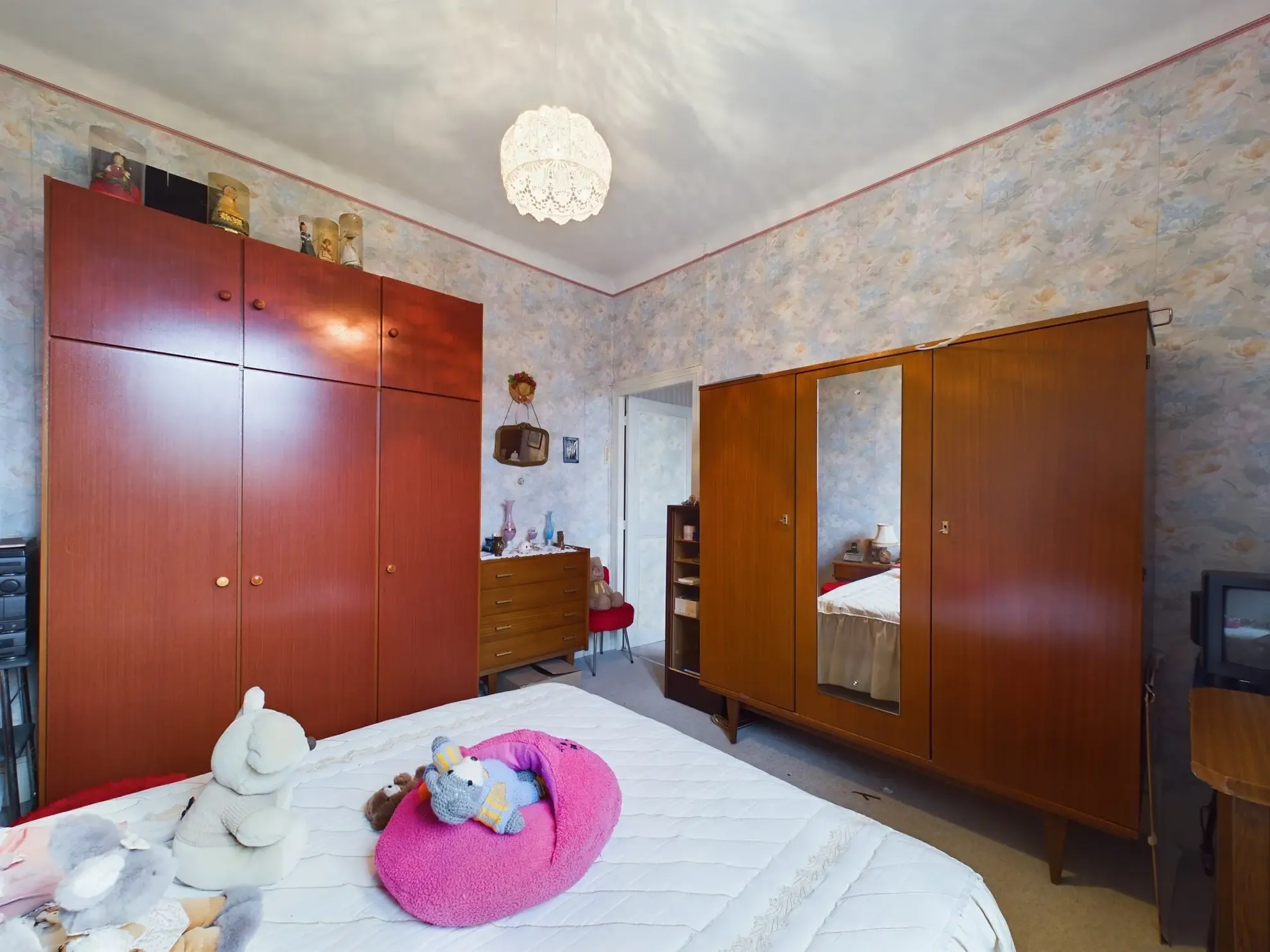 Maison de plain-pied à vendre à Imphy - 65 m² avec garage et dépendance 