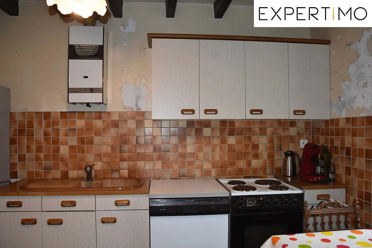 Maison à Neuf-Église de 126 m² avec grand terrain à vendre 