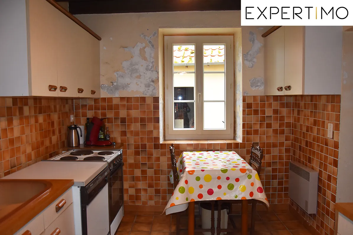 Maison à Neuf-Église de 126 m² avec grand terrain à vendre 