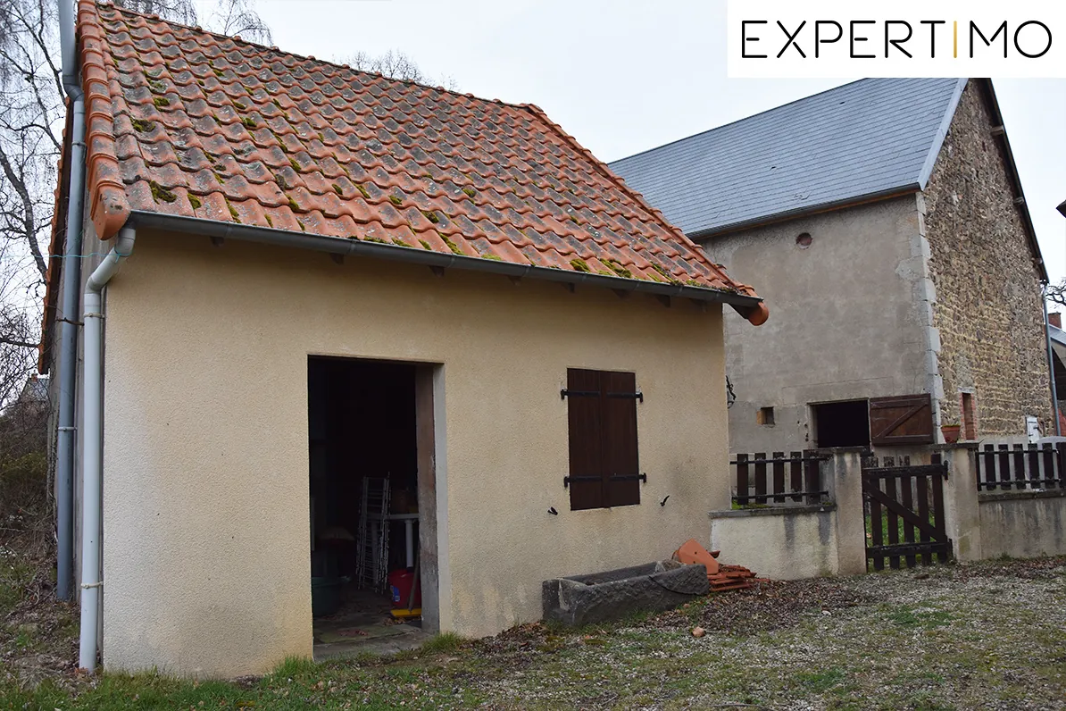 Maison à Neuf-Église de 126 m² avec grand terrain à vendre 