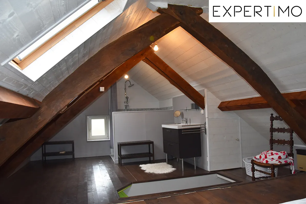 Maison à Neuf-Église de 126 m² avec grand terrain à vendre 