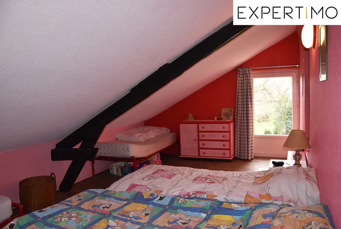 Maison à Neuf-Église de 126 m² avec grand terrain à vendre 