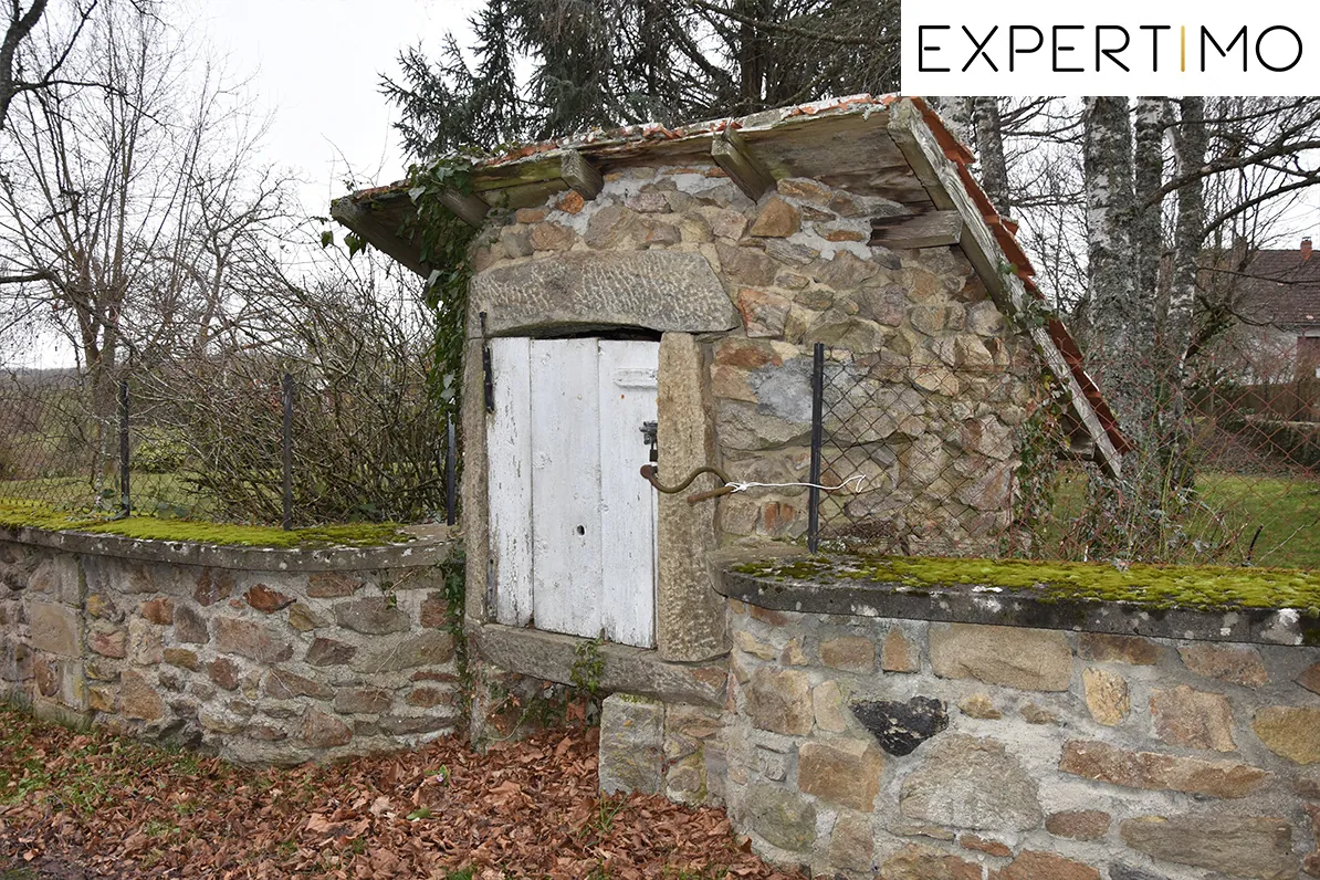 Maison à Neuf-Église de 126 m² avec grand terrain à vendre 