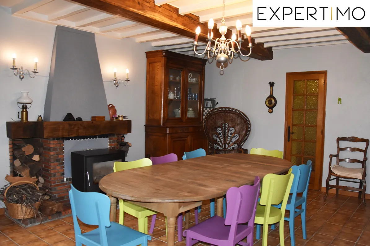 Maison à Neuf-Église de 126 m² avec grand terrain à vendre 