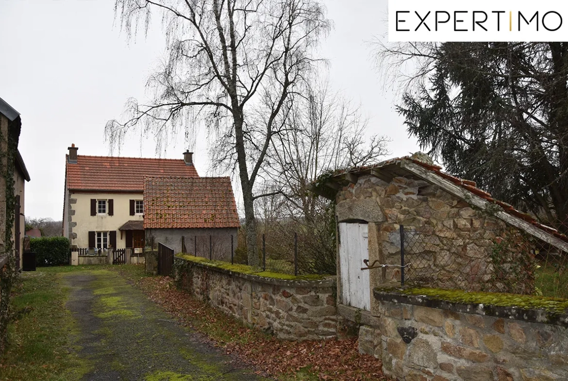 Maison à Neuf-Église de 126 m² avec grand terrain à vendre 