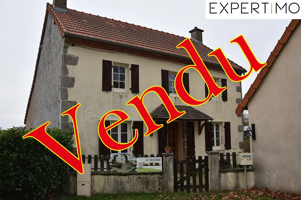 Maison à Neuf-Église de 126 m² avec grand terrain à vendre 