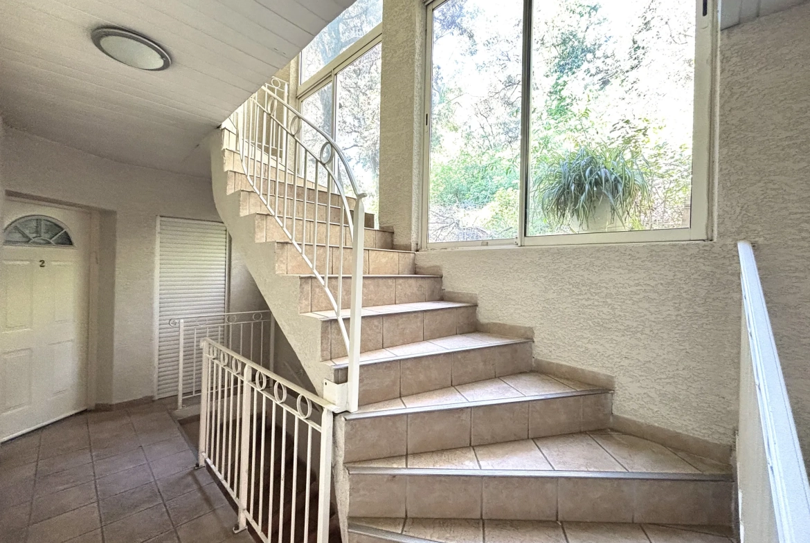 Appartement T4 à Saint Aunès avec terrasse et garage - 73 m² 