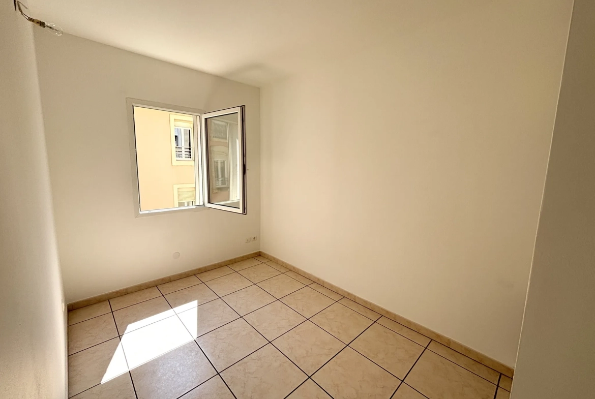 Appartement T4 à Saint Aunès avec terrasse et garage - 73 m² 