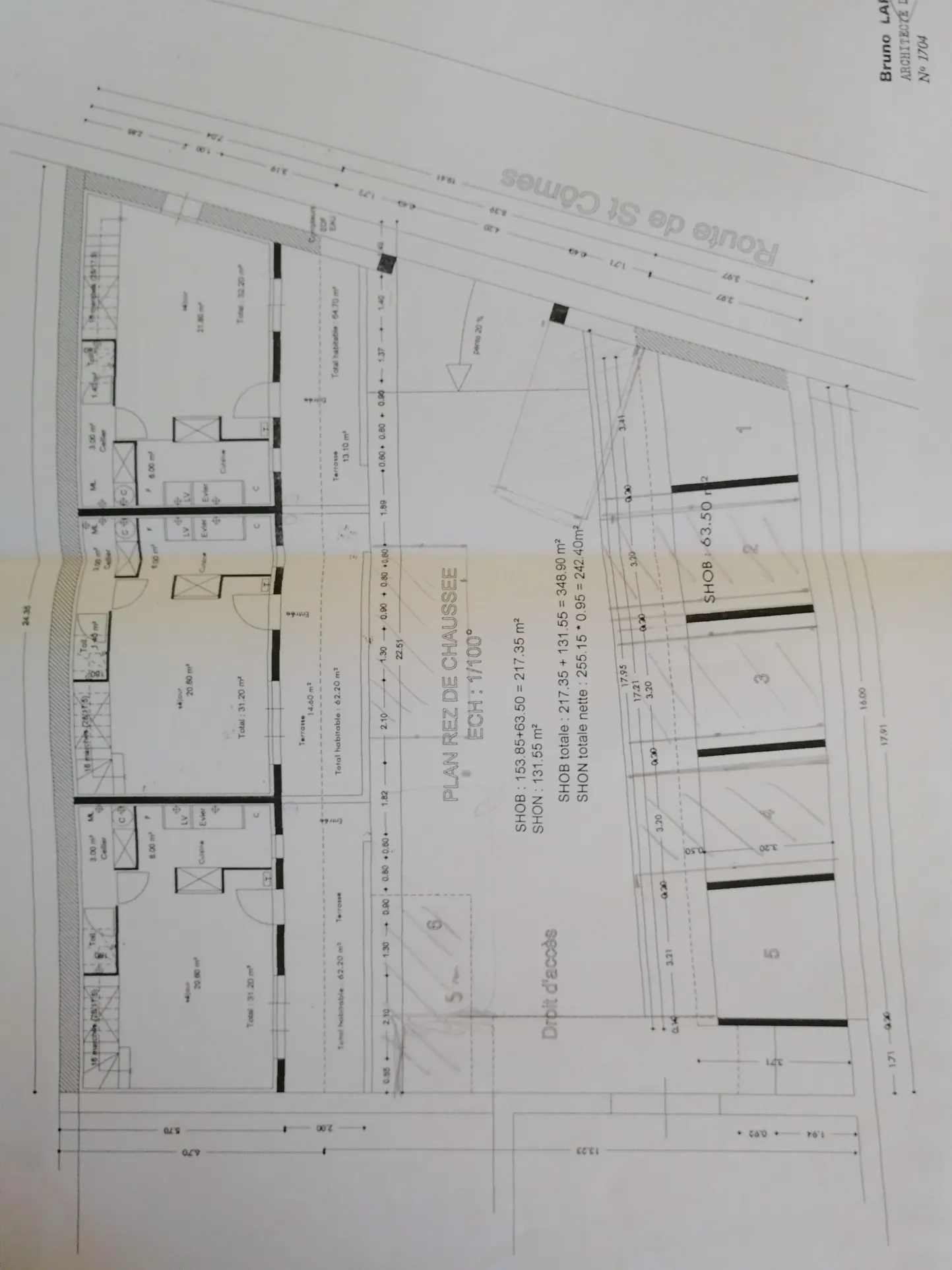 Appartement T3 duplex avec terrasse, parking et cellier à Calvisson 