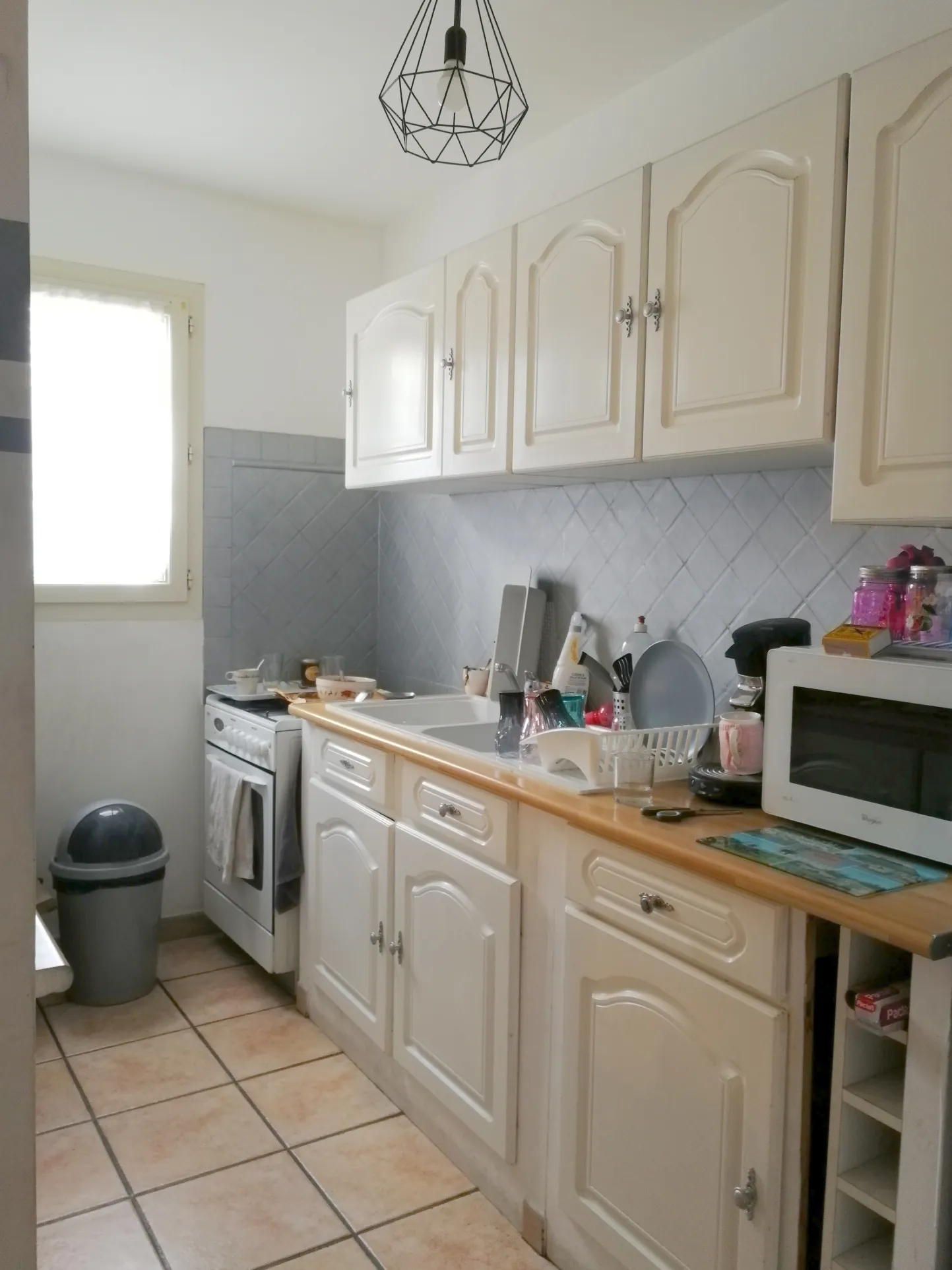 Appartement T3 duplex avec terrasse, parking et cellier à Calvisson 