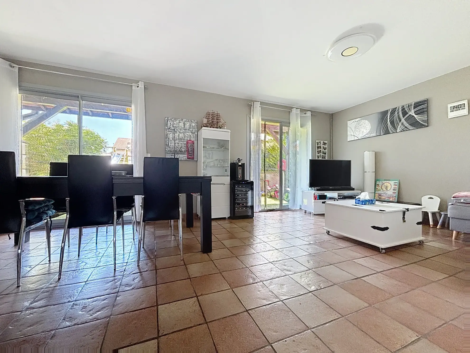 Maison à Givors de 96 m² avec jardin, garage et terrasse dans secteur calme 