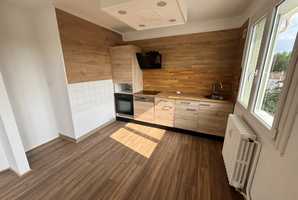 Appartement lumineux de 74,79 m² avec balcon à Cusset - Proche commerces 