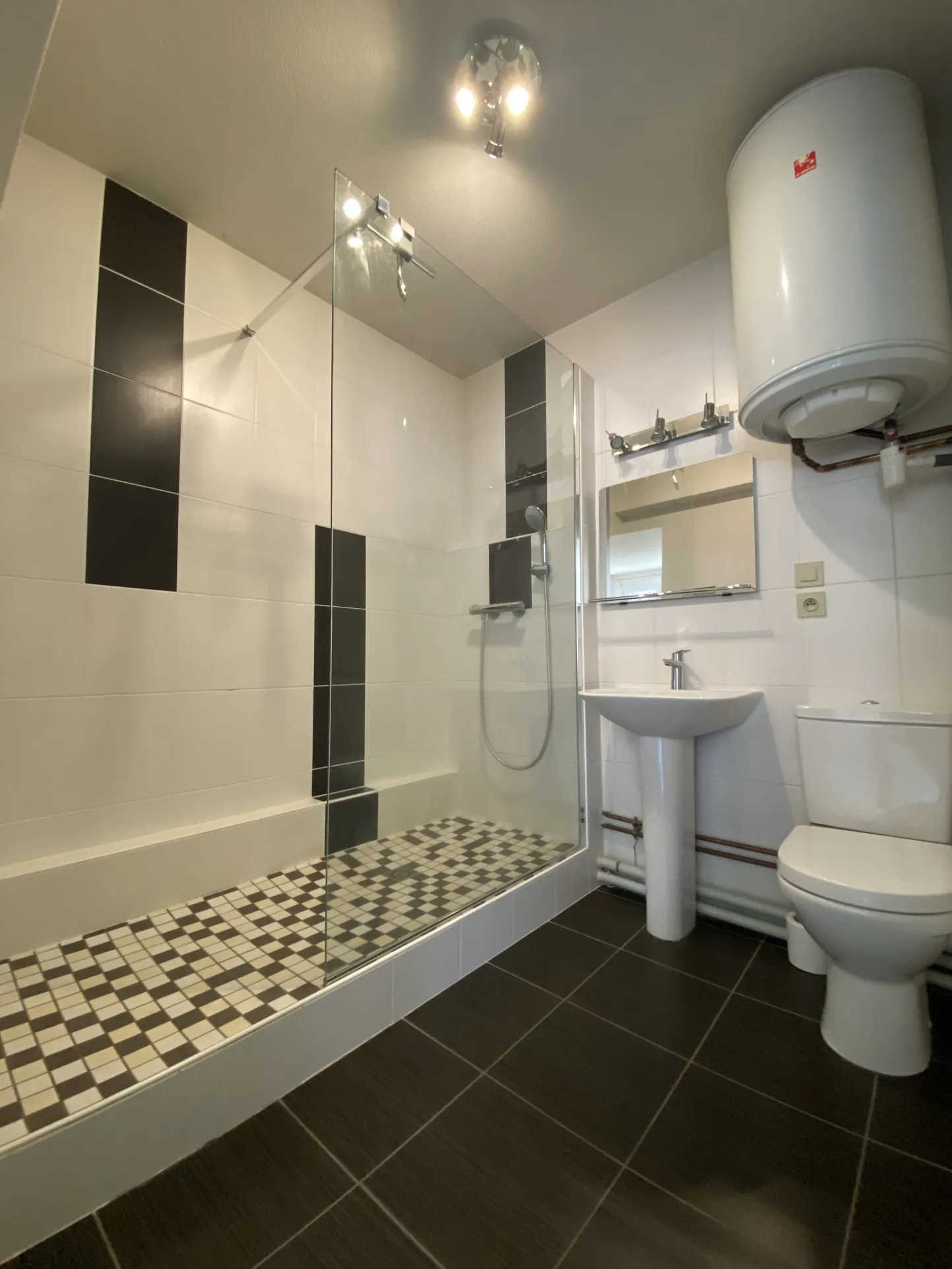 Studio lumineux avec parking privé à Clermont-Ferrand, 21,39 m² 