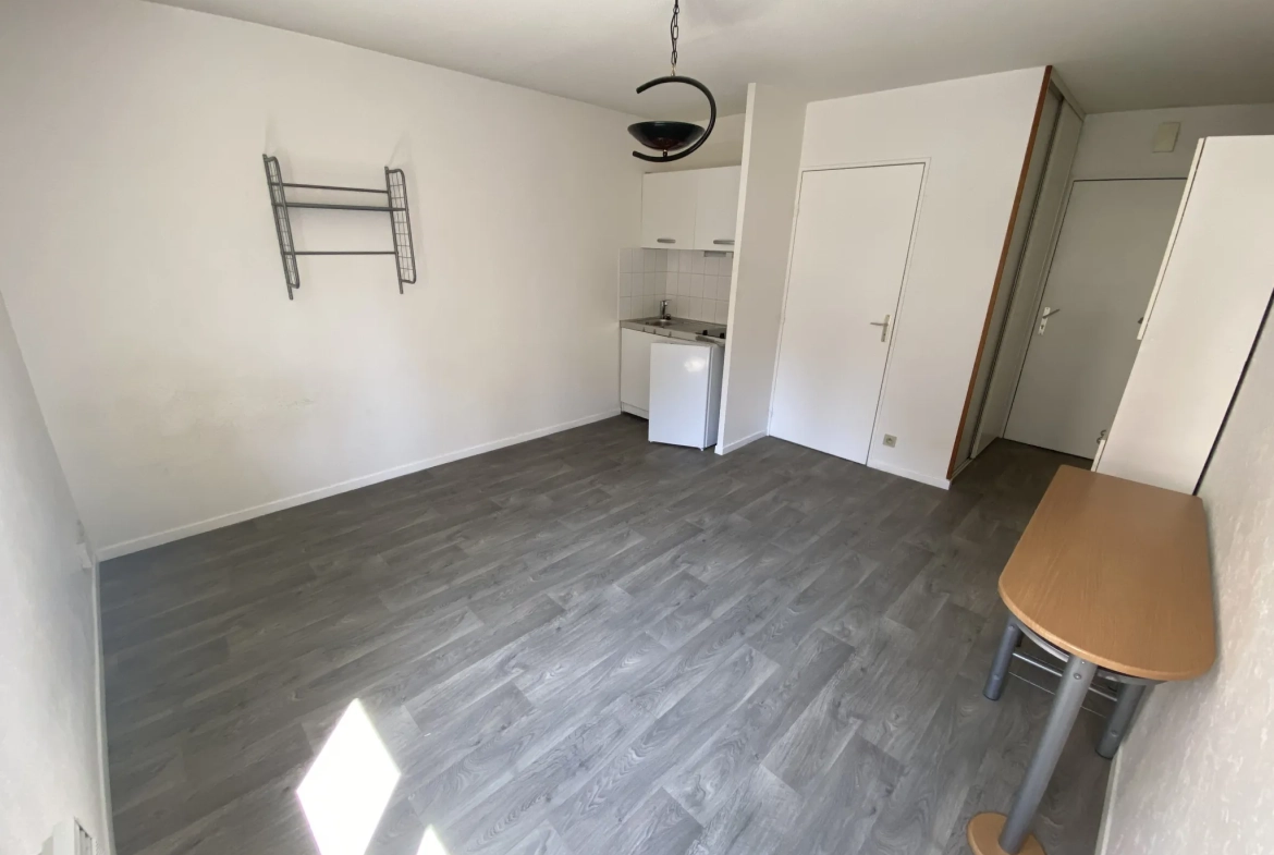 Studio lumineux avec parking privé à Clermont-Ferrand, 21,39 m² 