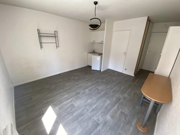 Studio lumineux avec parking privé à Clermont-Ferrand, 21,39 m²