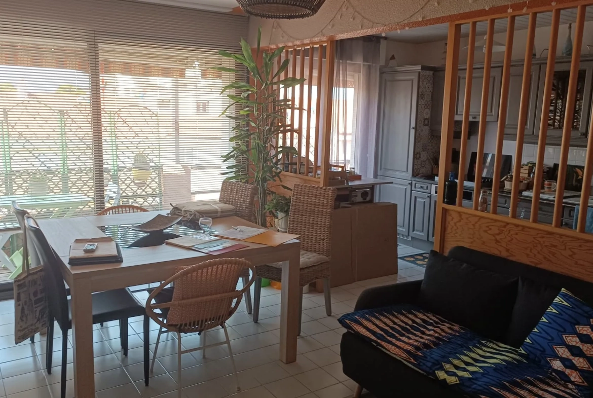 Appartement T2 lumineux de 48 m² avec balcon et garage à Perpignan 