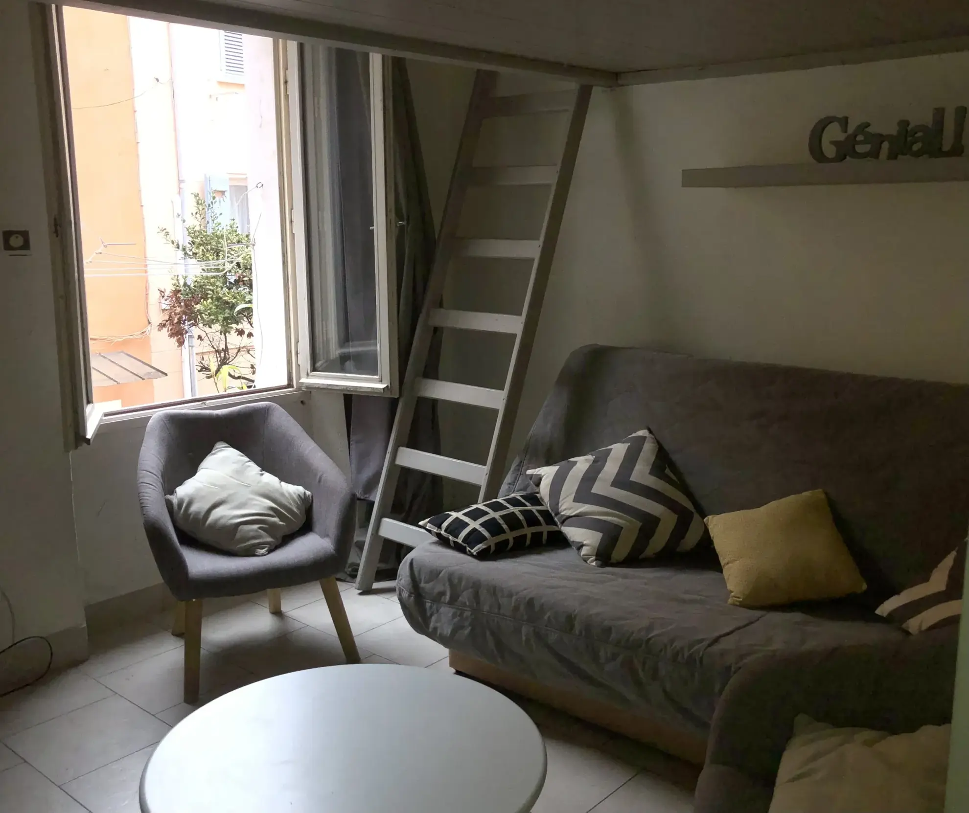 Studio meublé de 20m² à Sanary sur Mer, idéal pied-à-terre en centre-ville 