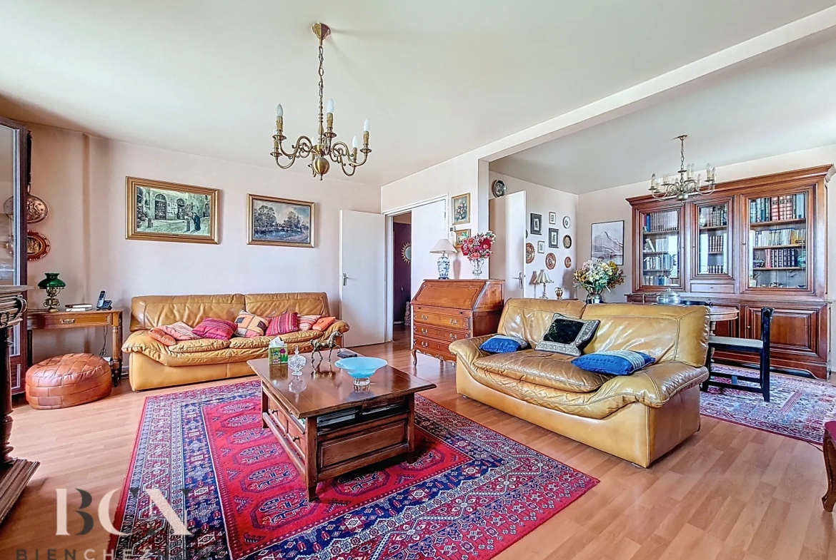 Appartement de 4 pièces avec terrasse et vue sur l’Oise à Persan 