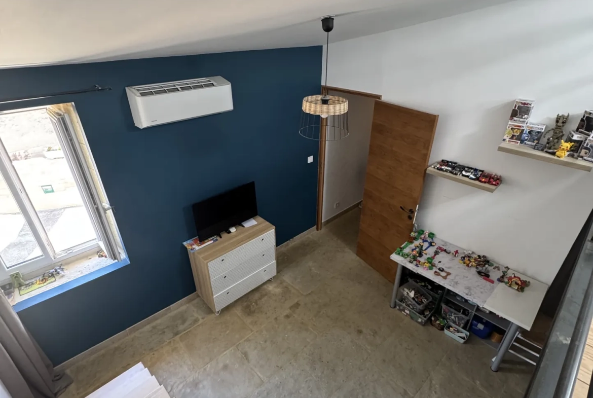 Maison de village rénovée de 88 m² avec cour et garage à Codognan 