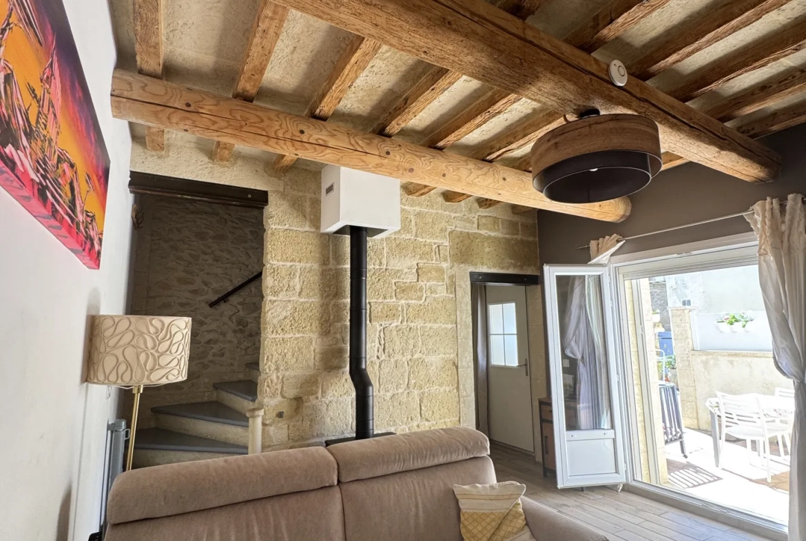 Maison de village rénovée de 88 m² avec cour et garage à Codognan 