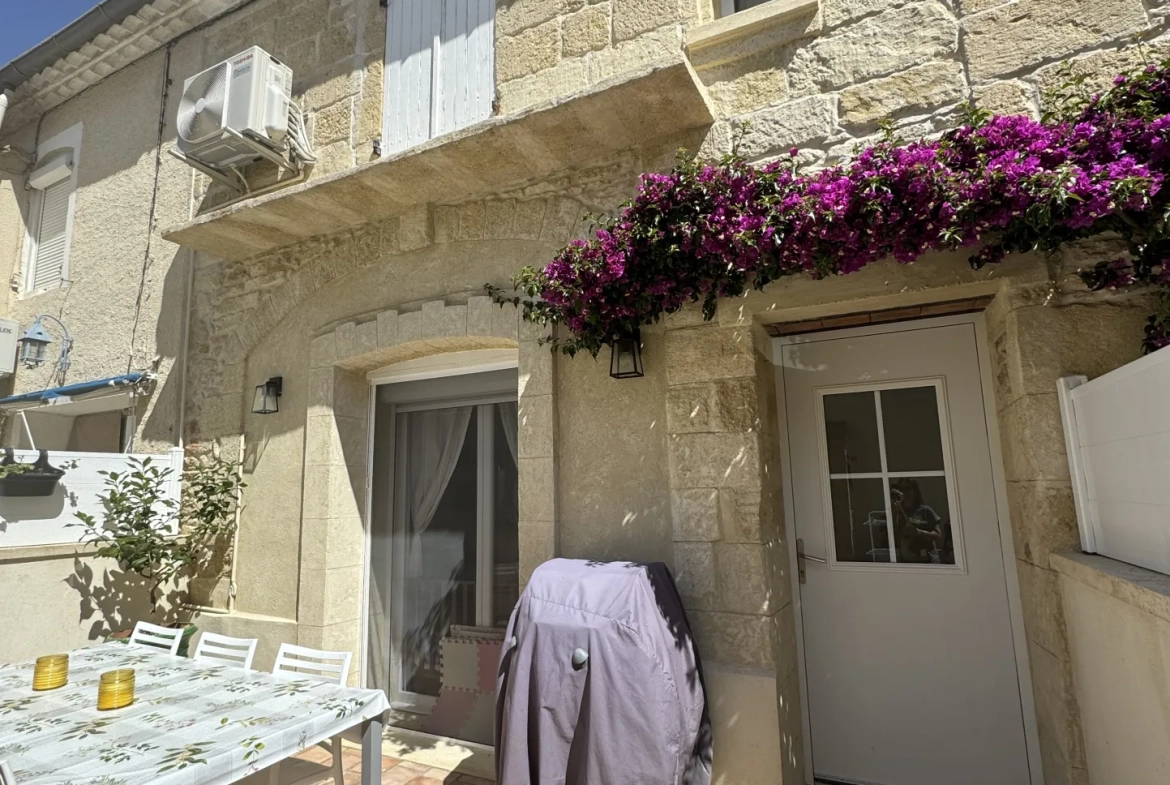 Maison de village rénovée de 88 m² avec cour et garage à Codognan 