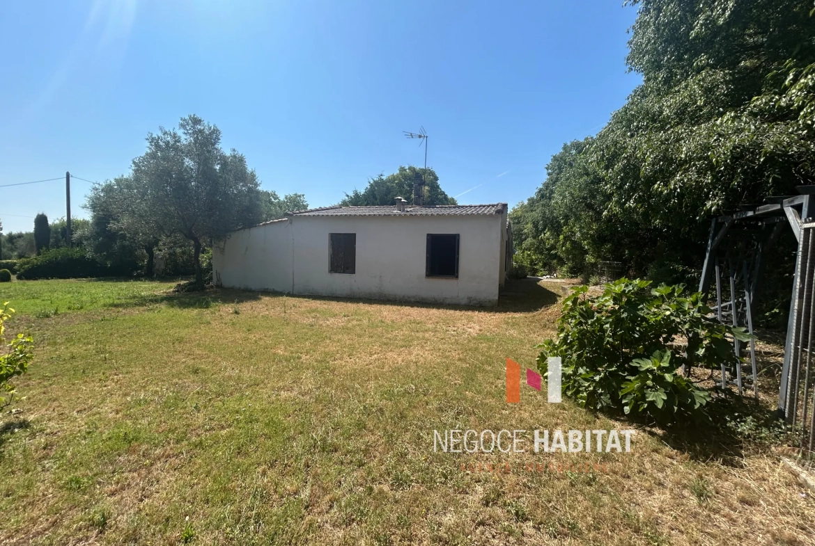Opportunité rare : maison à rénover avec grand terrain à Sommières 