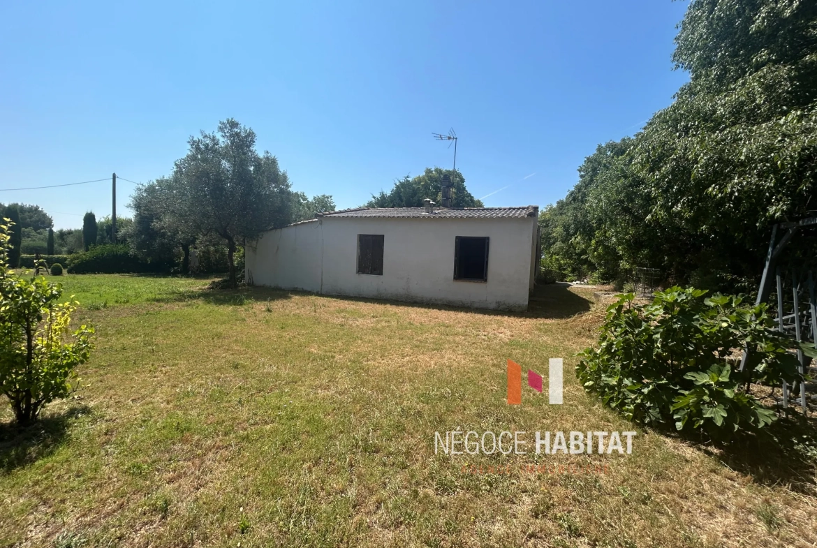 Opportunité rare : maison à rénover avec grand terrain à Sommières 