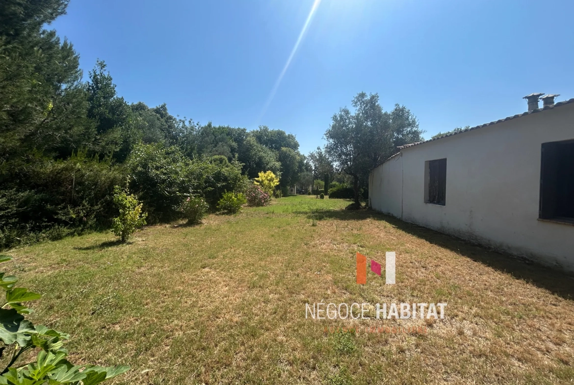 Opportunité rare : maison à rénover avec grand terrain à Sommières 