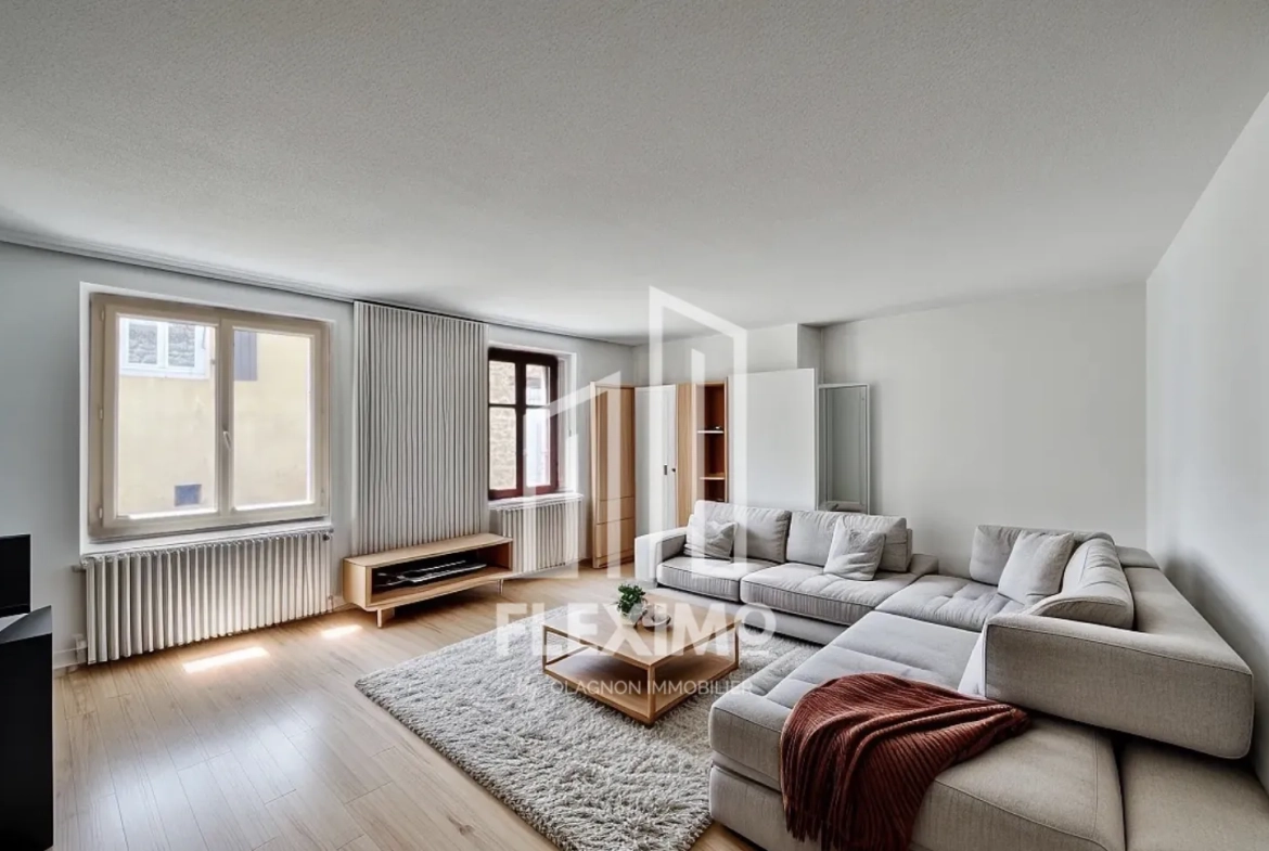 Charmante maison de village à rénover de 128 m² à Saint-Désirat en Ardèche 