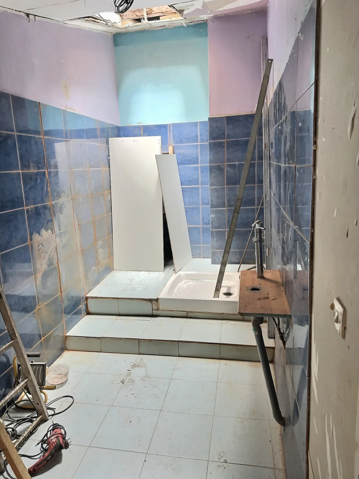 Appartement T3 à rénover de 73 m² à Saint-Gilles en vente 