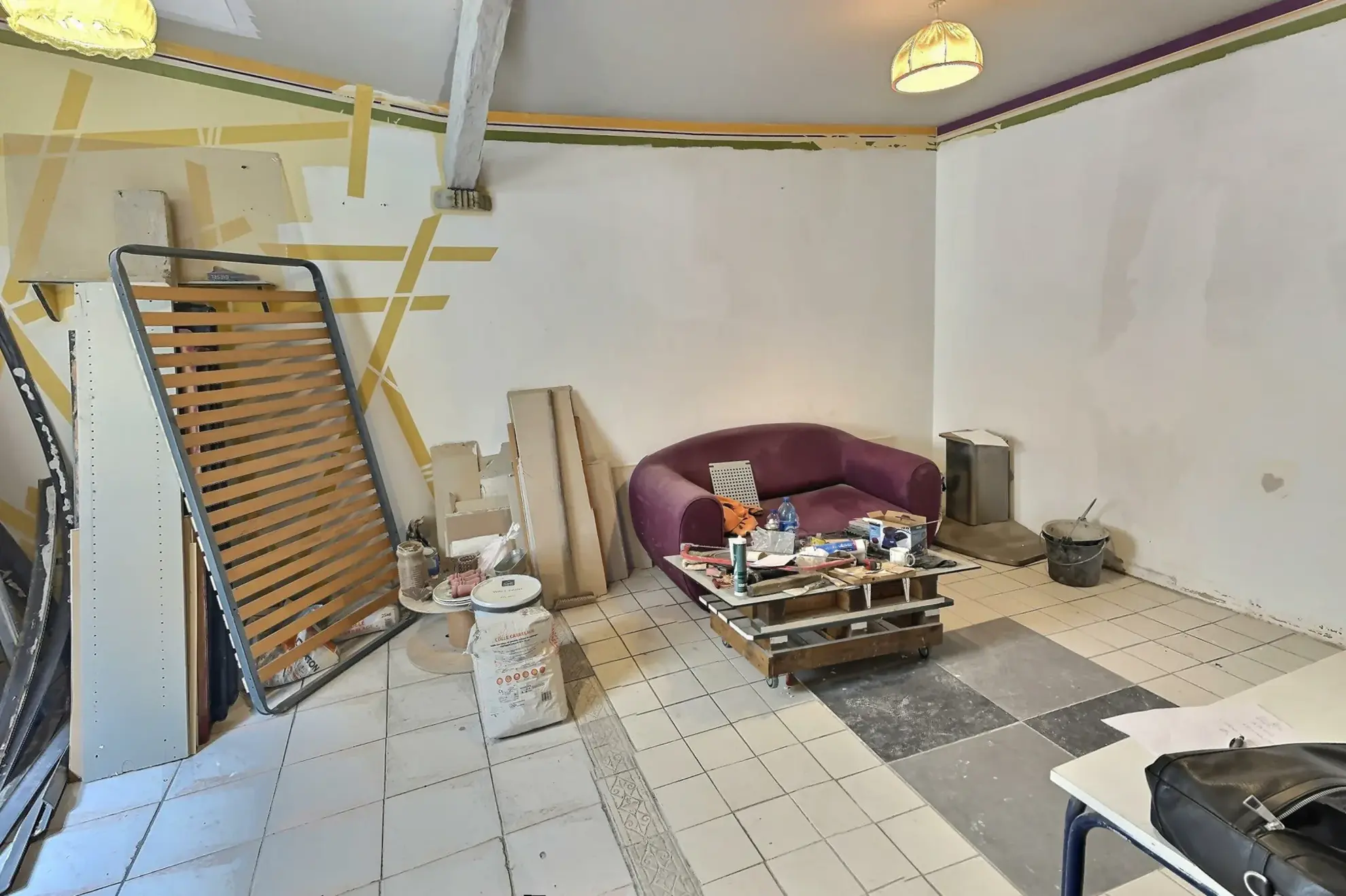 Appartement T3 à rénover de 73 m² à Saint-Gilles en vente 