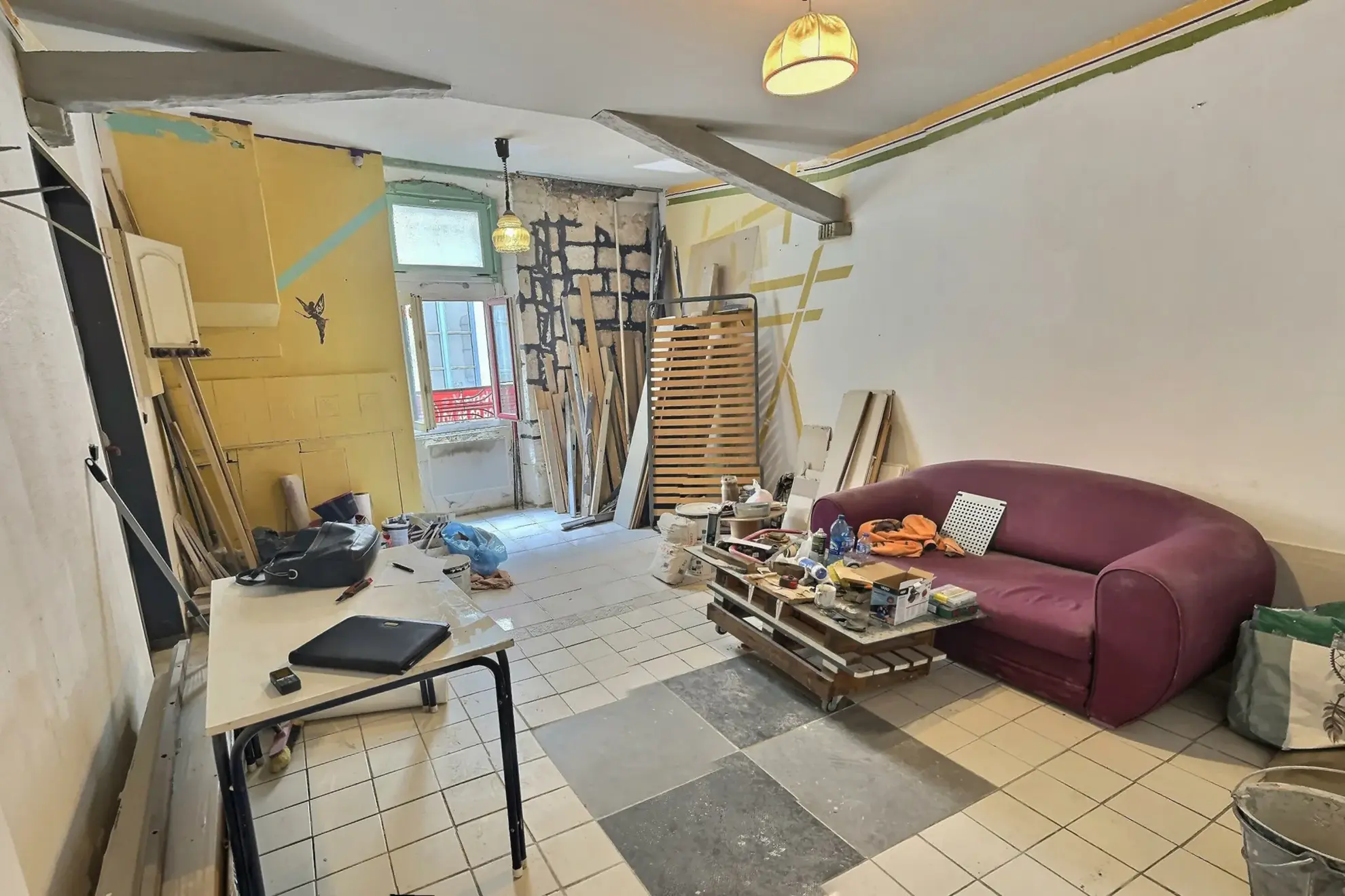 Appartement T3 à rénover de 73 m² à Saint-Gilles en vente 
