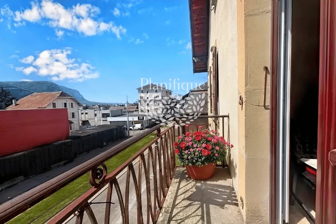 Appartement T3 à vendre à Gaillard avec garage, cave et proximité tramway 