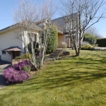 Belle villa contemporaine à Montbéliard avec vues panoramiques, 3 chambres et grand jardin