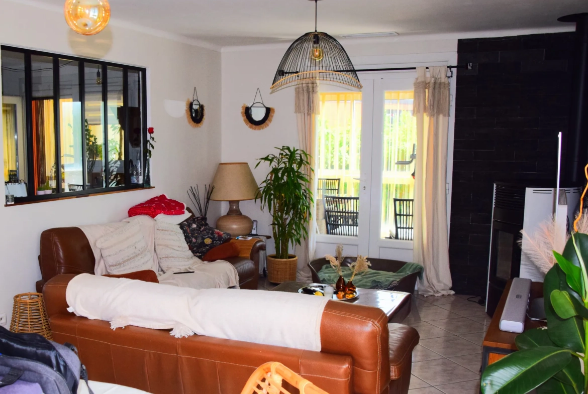 Maison familiale rénovée de 150 m² avec jardin à Aubenas en Ardèche 