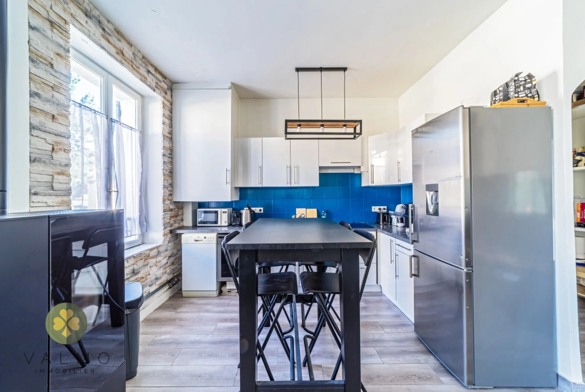 Appartement 57m² à vendre à Gambais avec cour, parking et 2 chambres 