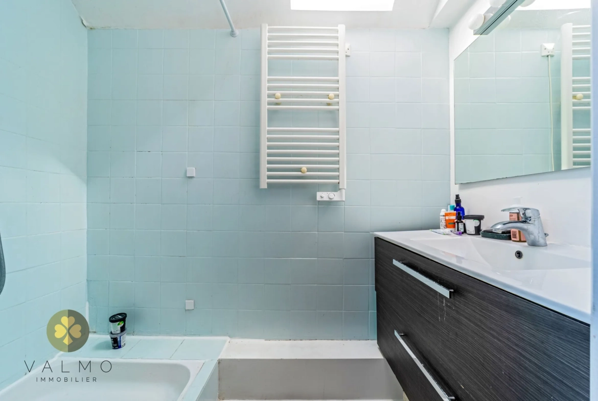 Appartement 57m² à vendre à Gambais avec cour, parking et 2 chambres 