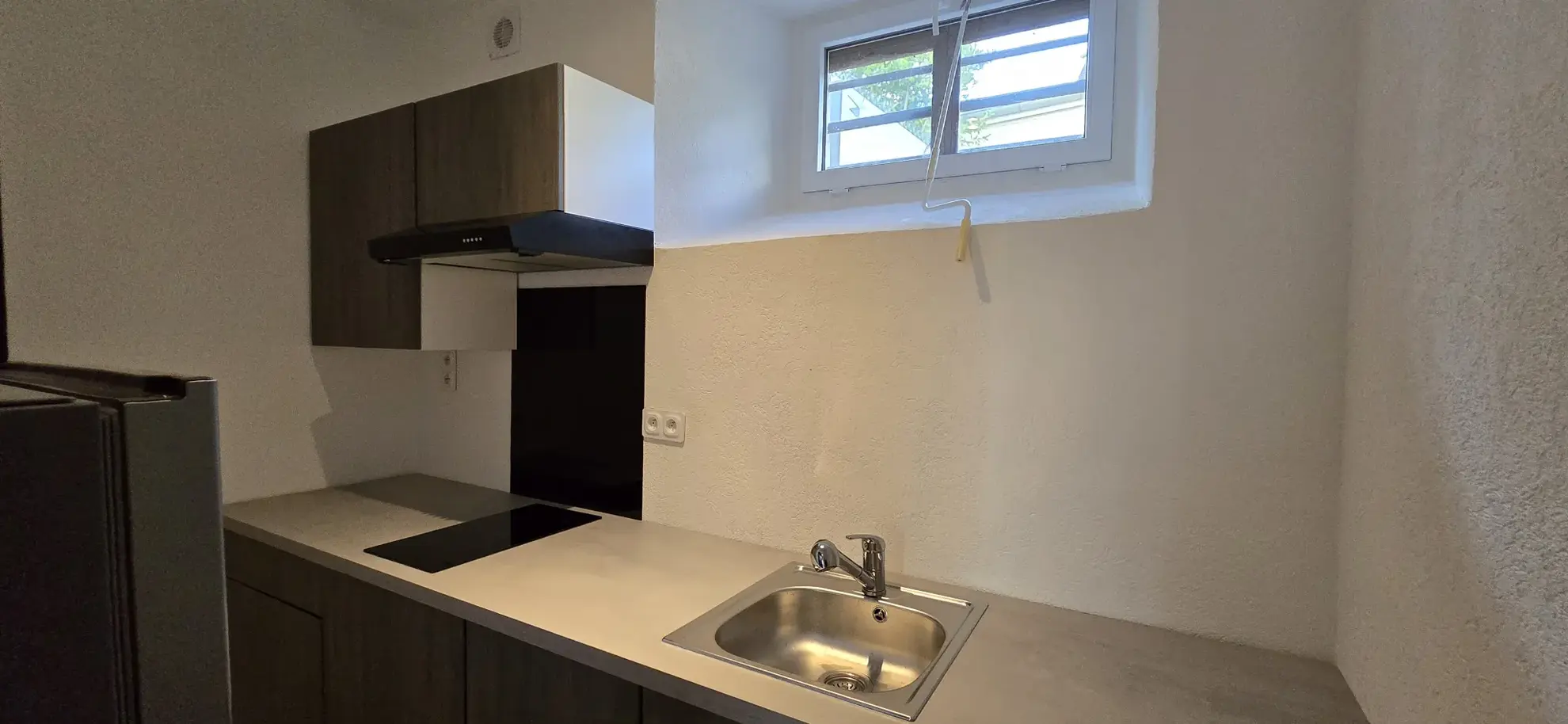 Studio meublé rénové de 28 m² à Besançon - Quartier Chaprais 
