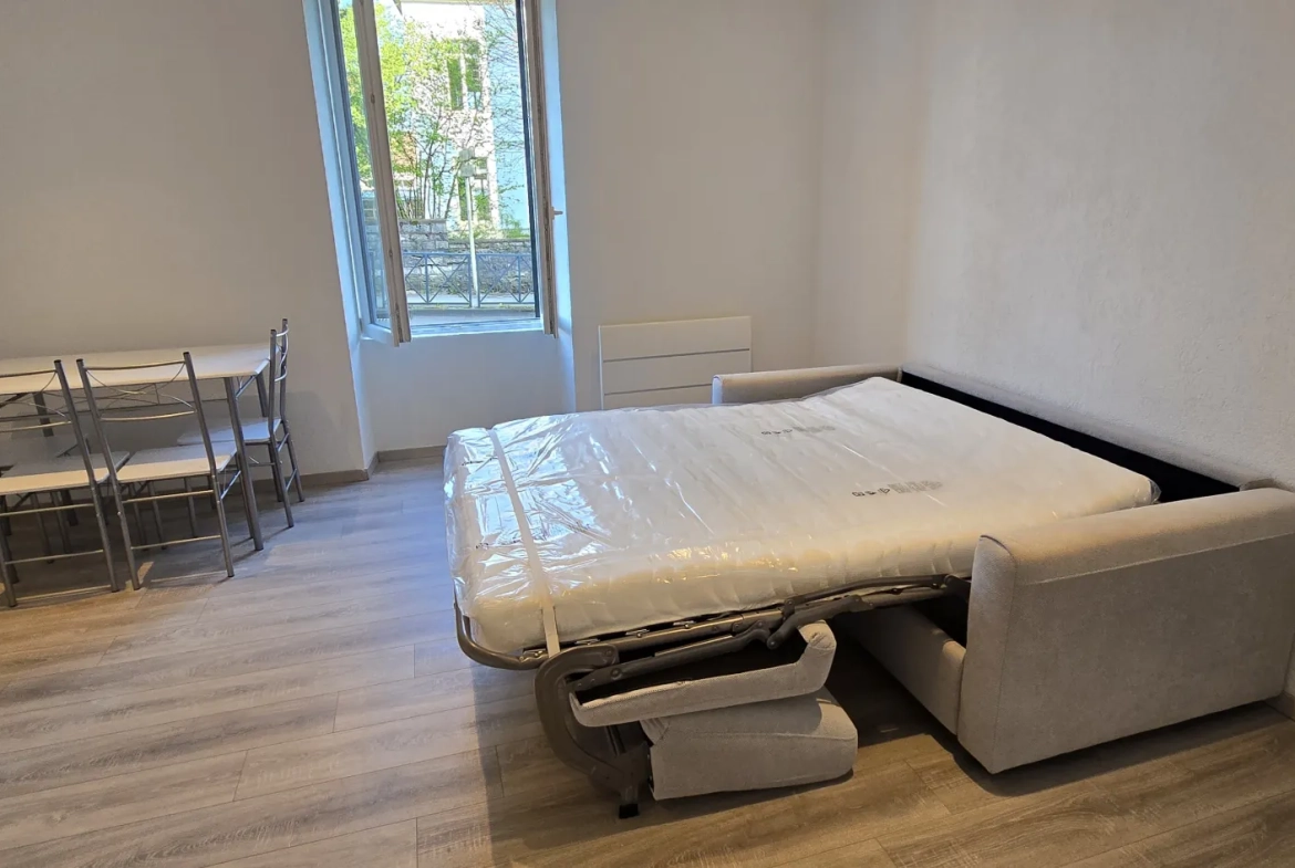 Studio meublé rénové de 28 m² à Besançon - Quartier Chaprais 