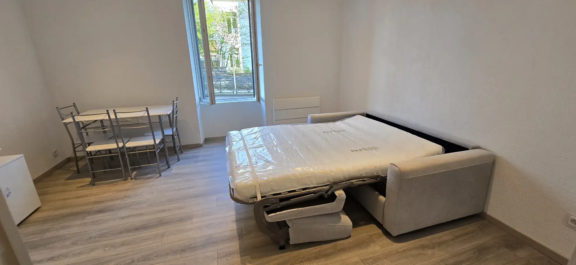 Studio meublé rénové de 28 m² à Besançon - Quartier Chaprais 