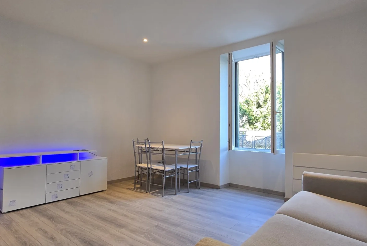 Studio meublé rénové de 28 m² à Besançon - Quartier Chaprais 
