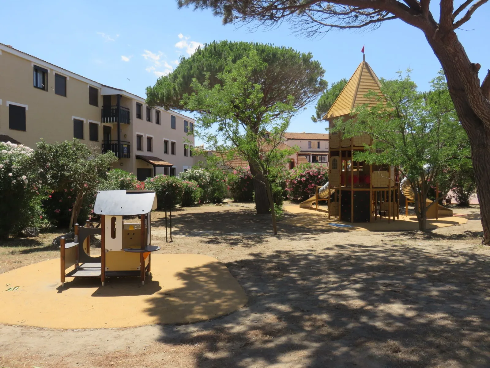 Appartement 2 pièces avec mezzanine, terrasse et vue sur Pyrénées au Barcarès 