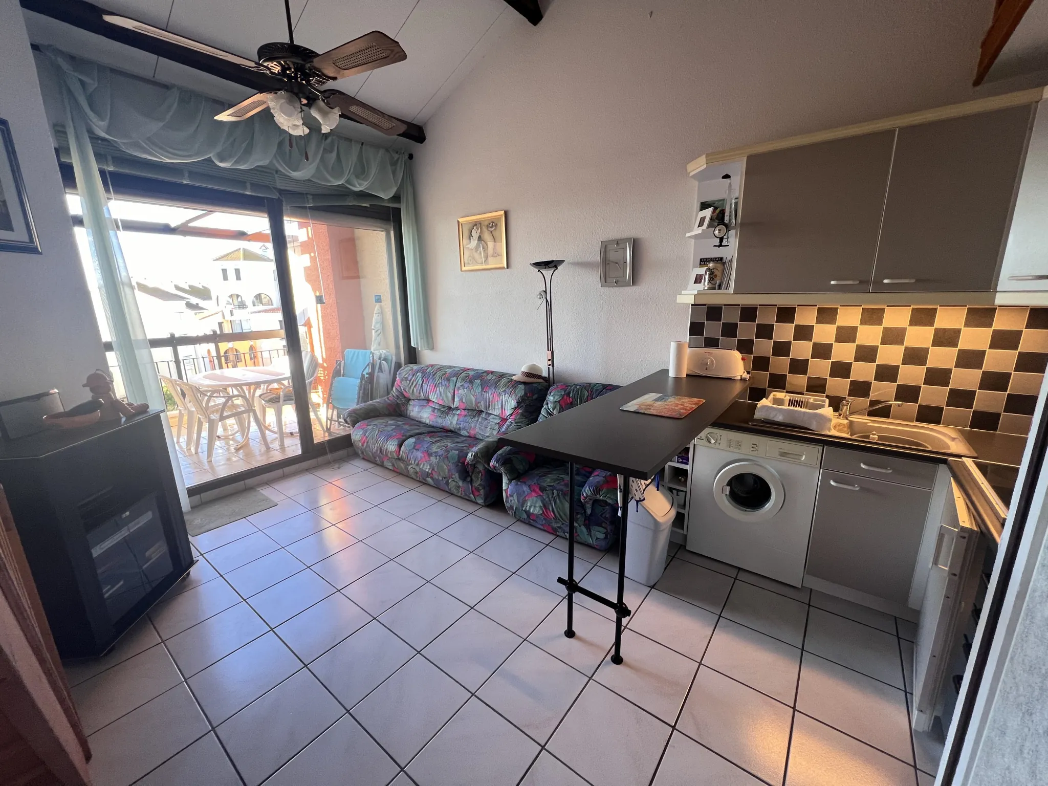Appartement 2 pièces avec mezzanine, terrasse et vue sur Pyrénées au Barcarès 