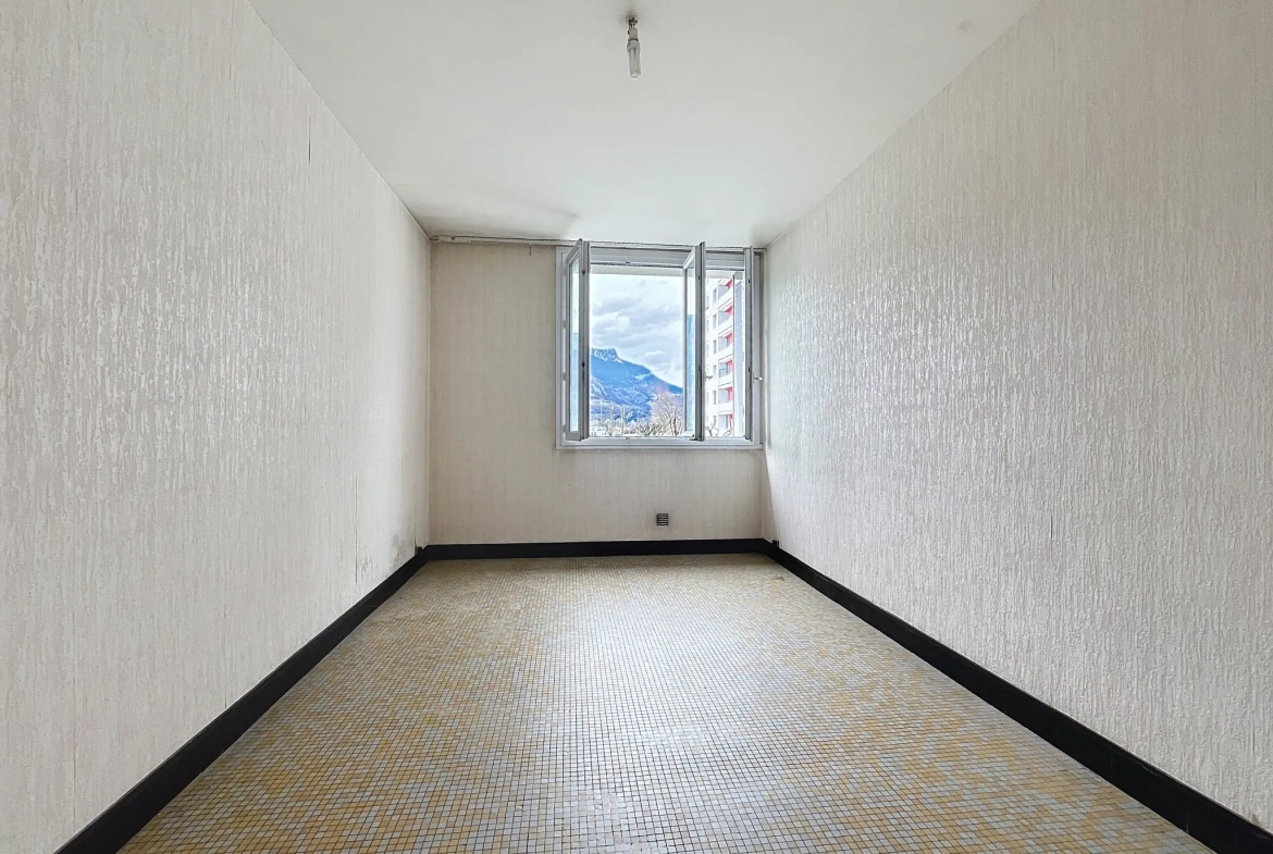 Appartement T2 de 41 m² à Saint-Martin-Le-Vinoux avec balcon et parking sécurisé 