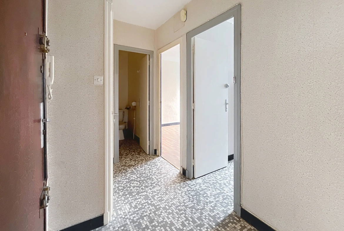 Appartement T2 de 41 m² à Saint-Martin-Le-Vinoux avec balcon et parking sécurisé 