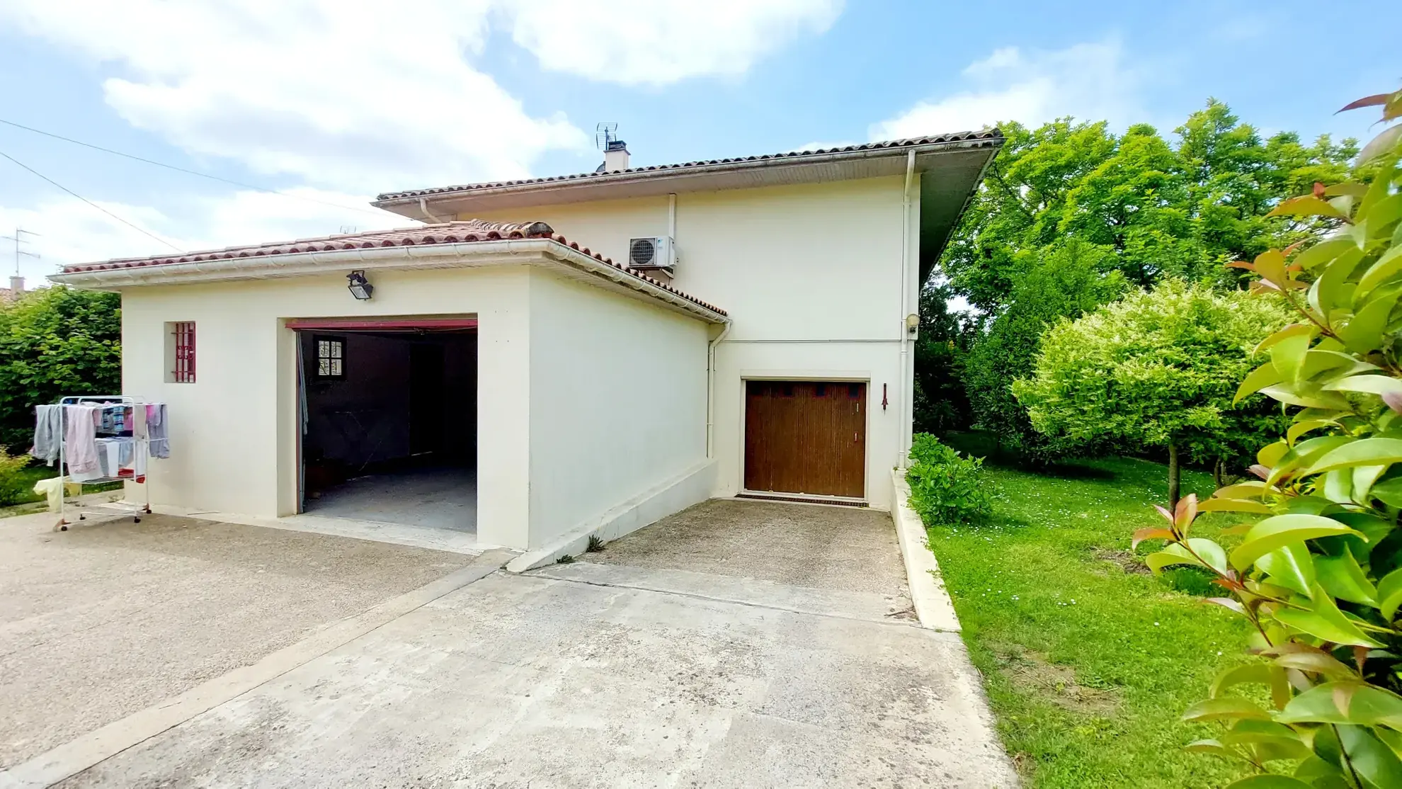 Maison 168 m² avec deux logements, jardin et garages proche de La Réole 