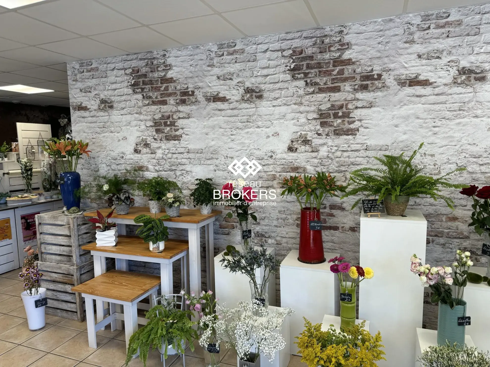 Fonds de commerce de fleurs à vendre à Charly, emplacement stratégique et fort potentiel 