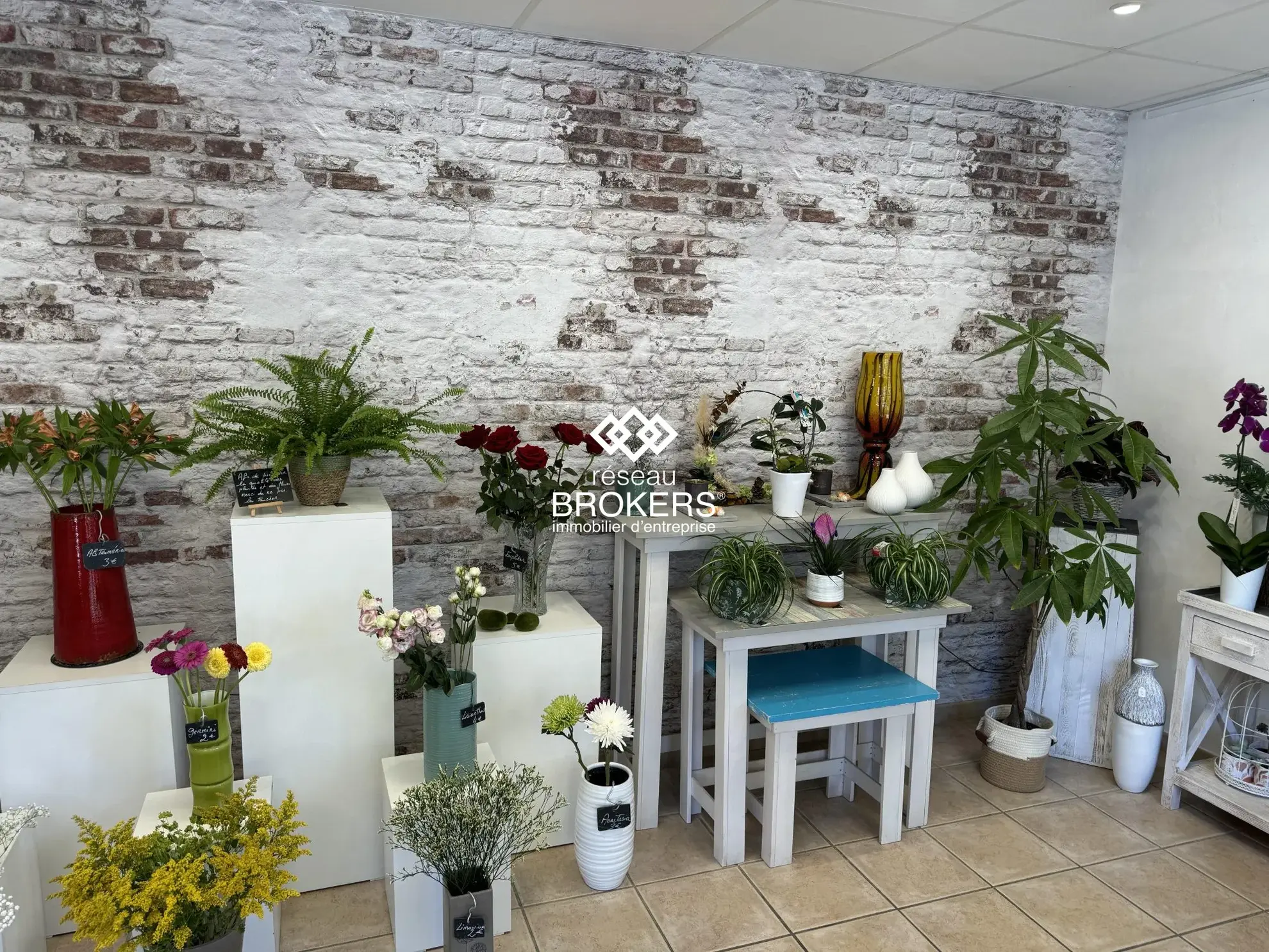 Fonds de commerce de fleurs à vendre à Charly, emplacement stratégique et fort potentiel 